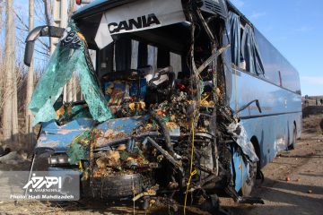 تصادف مرگبار نیسان و اتوبوس با ۲ کشته و ۱۴ مصدوم در جاده اهر – مشگین شهر + تصاویر