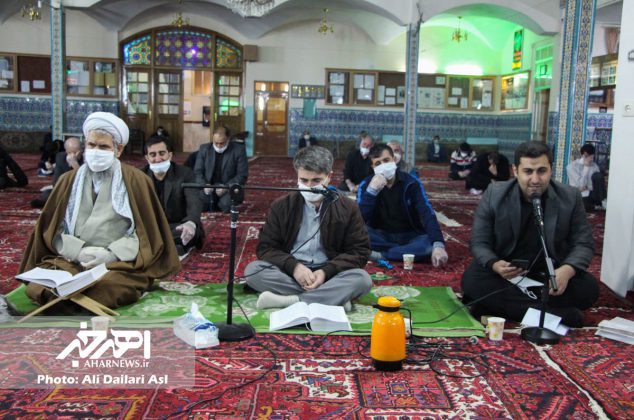 شب احیای ۱۹ ماه رمضان در مساجد اهر با رعایت فاصله اجتماعی و پروتکل های بهداشتی