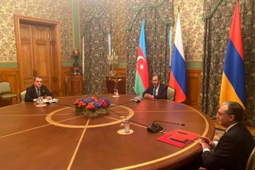 آذربایجان و ارمنستان پس از ۱۰ ساعت مذاکره اعلام آتش‌بس کردند