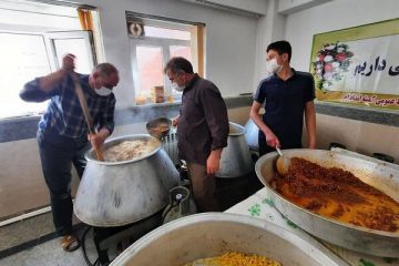 پخت ۱۲۰۰۰ پُرس غذای گرم در اهر و توزیع بین نیازمندان