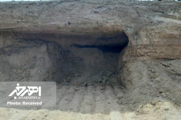 نمایان شدن حفره در قبرستان قدیمی مقابل مسجد مقبره (دیک)