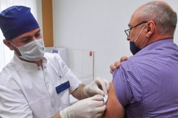 واکسیناسیون ۶۵ سال به بالا در آذربایجان ‌شرقی از هفته آینده 