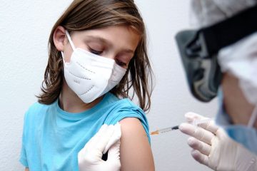 صدور مجوز تزریق واکسن ‌های “پاستور” و “سینوفارم” برای سنین زیر ۱۸ سال در ایران