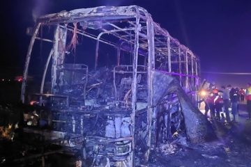 آتش‌ سوزی صد در صدی اتوبوس مسافری تبریز- کلیبر در اهر/ مسافران به‌ موقع تخلیه شدند