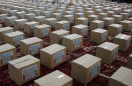 توزیع ۱۰۰۰ بسته معیشتی و کمک مومنانه توسط سپاه و بسیج در اهر
