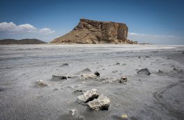 تسریع در اتمام پروژه های سخت افزاری احیای دریاچه ارومیه ضروری است
