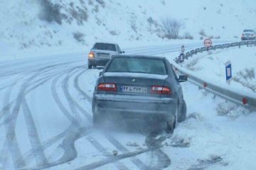 بارش برف در اکثر محورهای مواصلاتی آذربایجان‌ شرقی